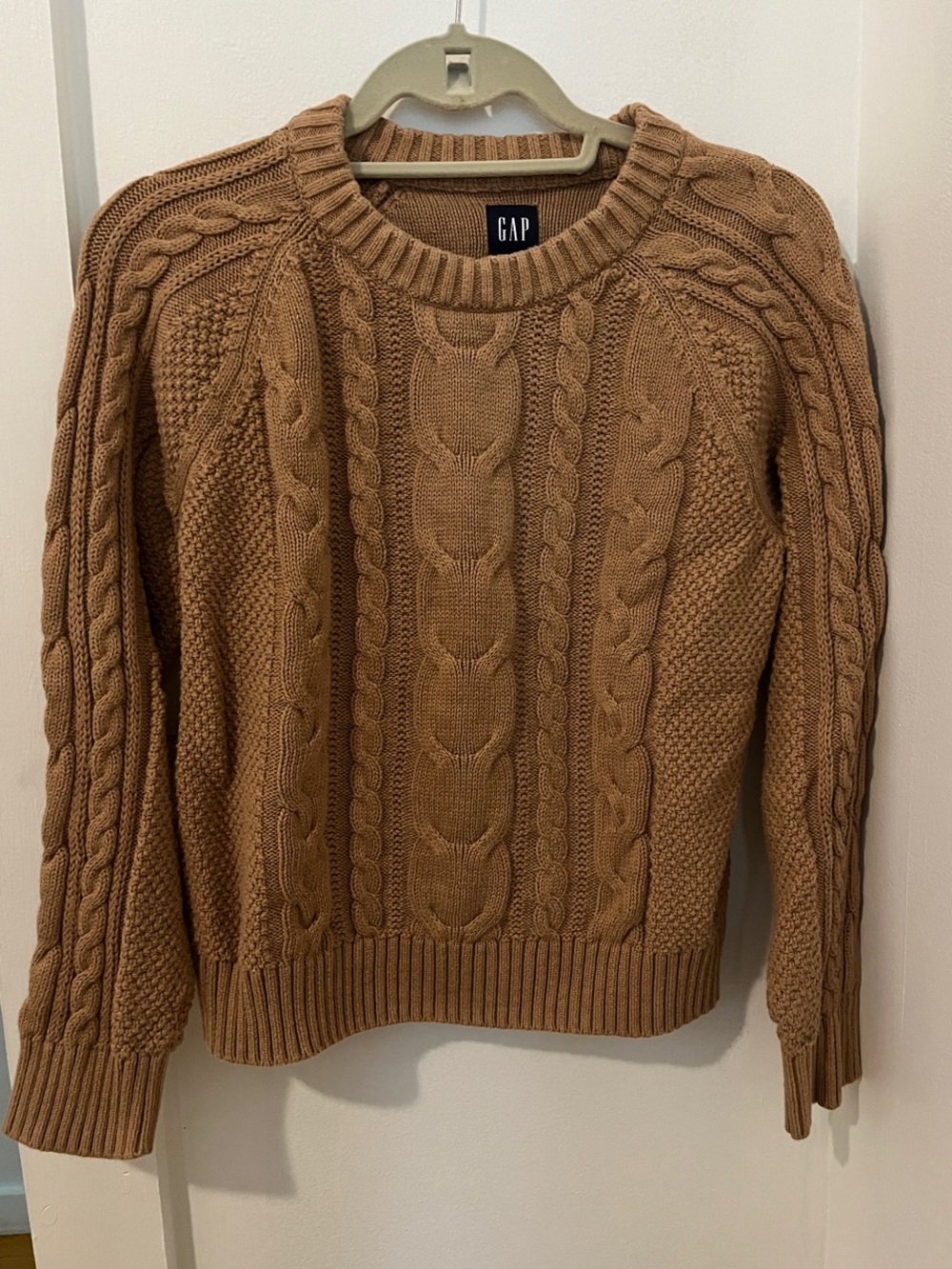 GAP Cable Knit 100% cotton Crewneck Sweater - Camel
